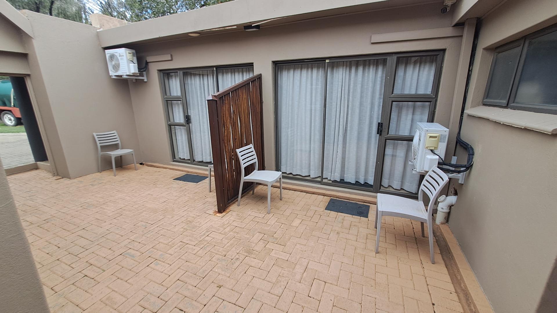 10 Bedroom Property for Sale in Dan Pienaar Free State